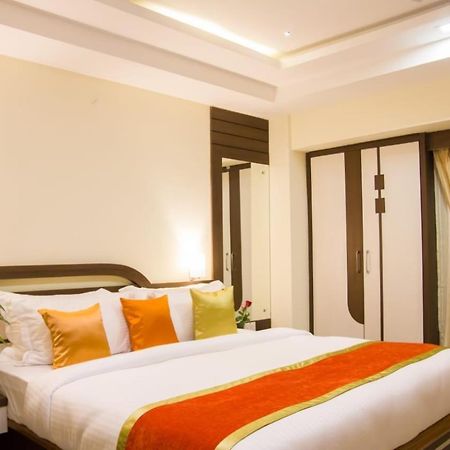 Hotel Park Riviera Guváhátí Exteriér fotografie